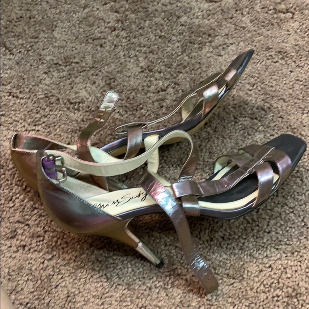 Shoes - Picture 4 of 4